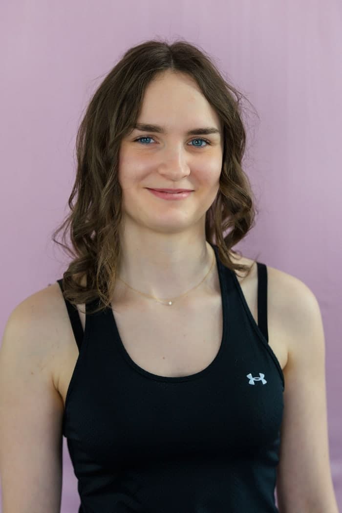 Hannah – Kinderübungsleiterin, Akrobatik-Profi